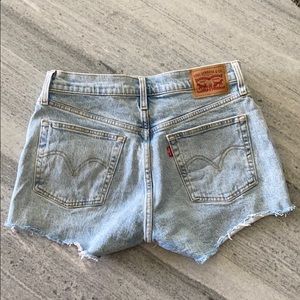 Levi’s 501 cut off jean shorts 28 high waisted